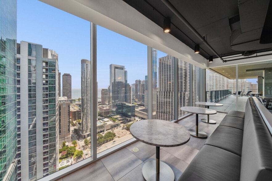 More Photos Of 200 E Illinois St, Chicago Apartments For Sale
