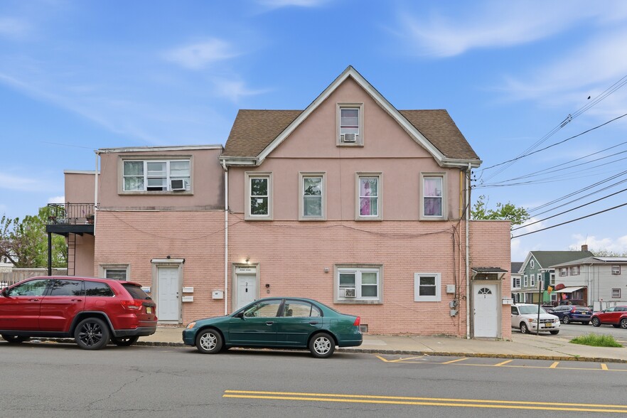 More Photos Of 200 Madison Ave, Perth Amboy Apartments For Sale
