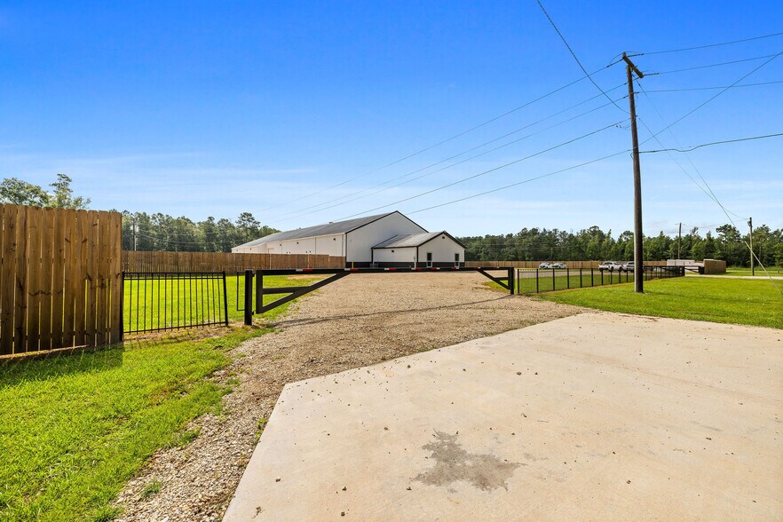 More Photos Of 44530 Hood Rd, Hammond Industrial For Sale