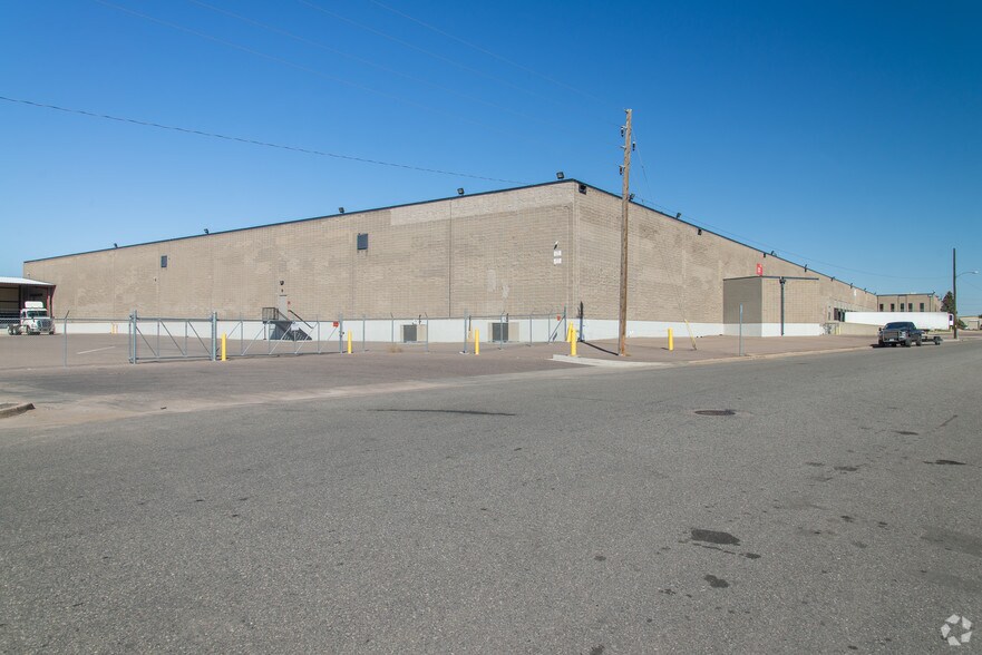 More Photos Of 13331-13333 E 37th Ave, Denver Warehouse For Lease