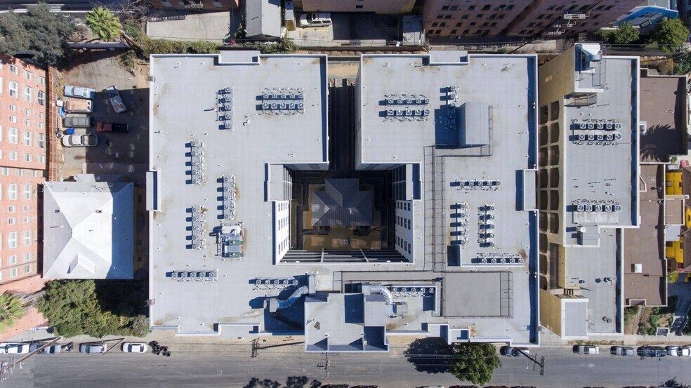 More Photos Of 422 S Lake St, Los Angeles Apartments For Sale