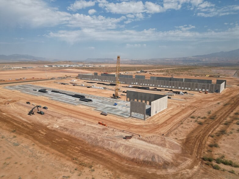 More Photos Of Southern Parkway, Saint George Unknown For Lease