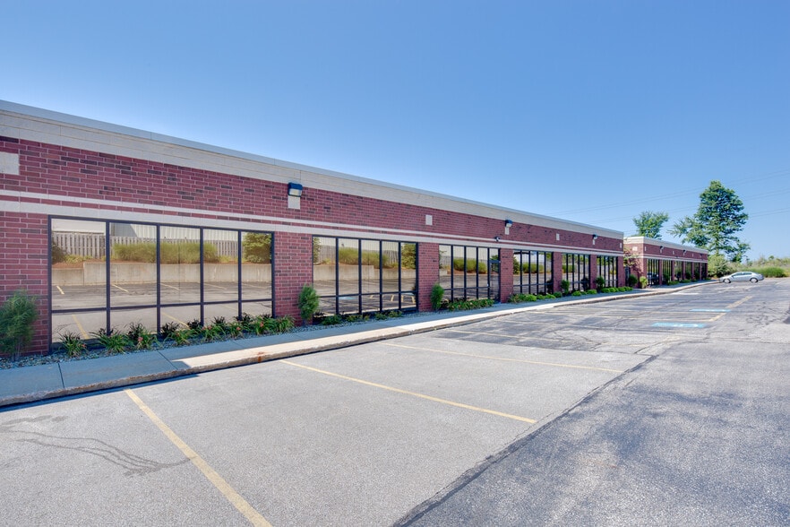 More Photos Of 4670 Richmond Rd, Warrensville Heights General Retail For Lease