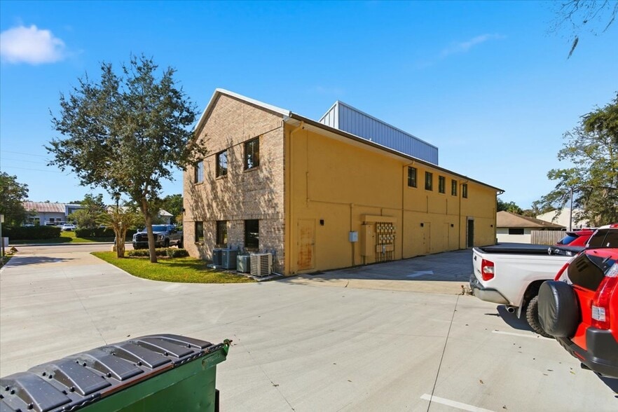 More Photos Of 7 Florida Park Dr, Palm Coast Office For Sale