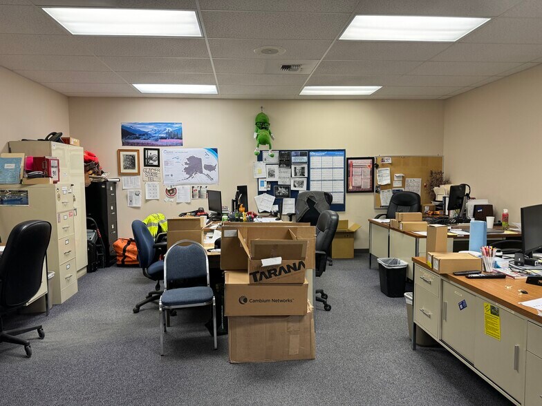 More Photos Of 151 Warehouse Dr, Soldotna Flex For Lease