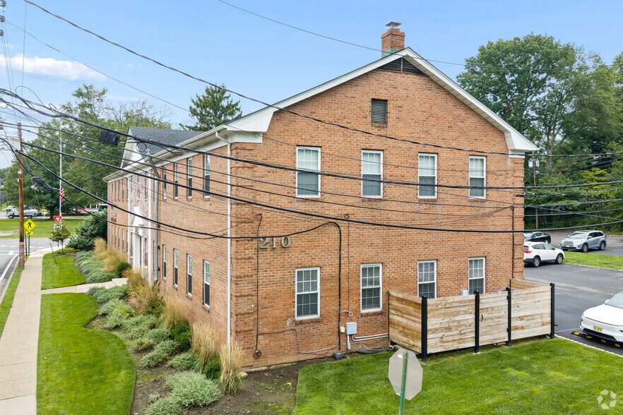 More Photos Of 210 Knickerbocker Rd, Cresskill Medical For Lease