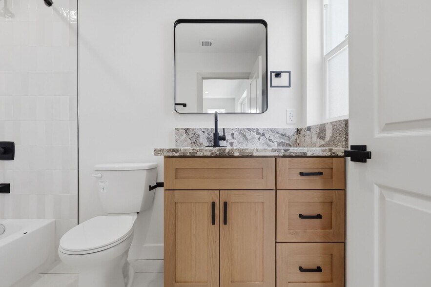 More Photos Of 1507 W 83rd St, Los Angeles Apartments For Sale