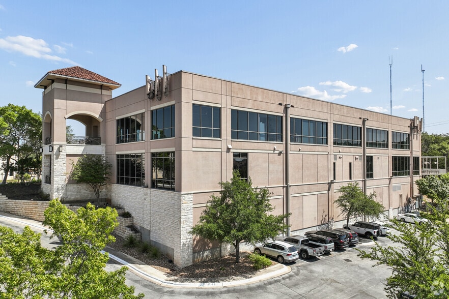 More Photos Of 3600 N Capital of Texas Hwy, Austin General Retail For Lease