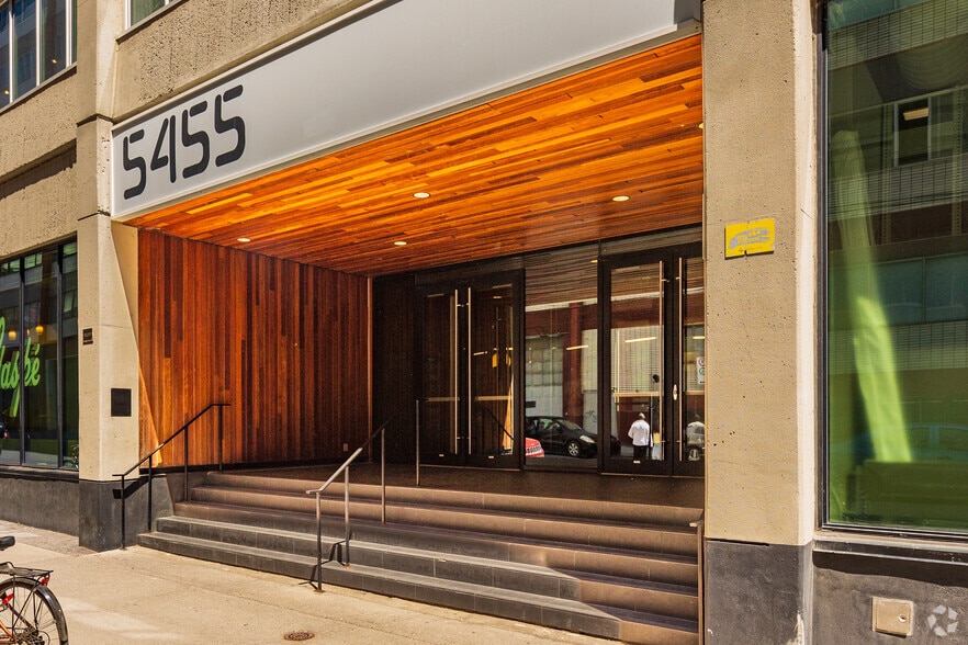 More Photos Of 5455 Av de Gaspé, Montréal Office For Lease