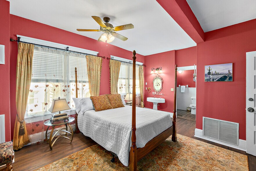 More Photos Of 444 S Beach St, Daytona Beach Hospitality For Sale