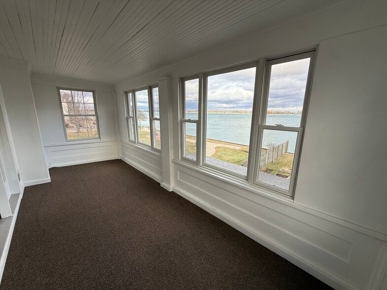 More Photos Of 447 S Water St, Marine City Office Residential For Sale