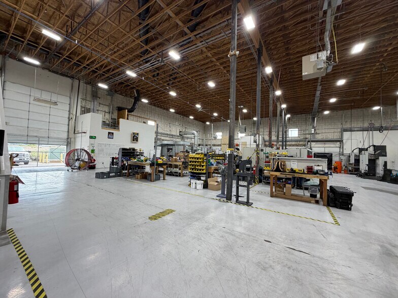More Photos Of 2331 W Park Ave, Cedar City Distribution For Sale