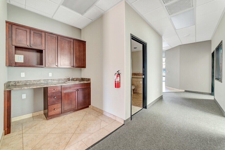 More Photos Of 5564 S Fort Apache Rd, Las Vegas Medical For Lease