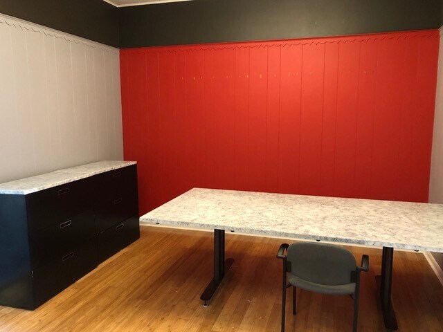 More Photos Of 514 5th St, Peru Restaurant For Lease