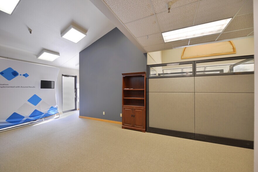 More Photos Of 724 Whalers Way, Fort Collins Office For Sale