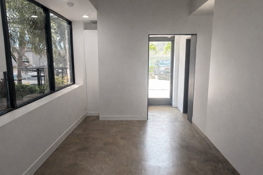 More Photos Of 94-440 Maikoiko St, Waipahu Warehouse For Sale