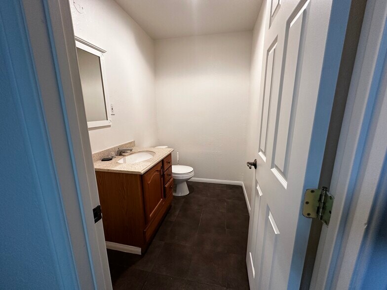 More Photos Of 5141 Calmview Ave, Baldwin Park Land For Lease