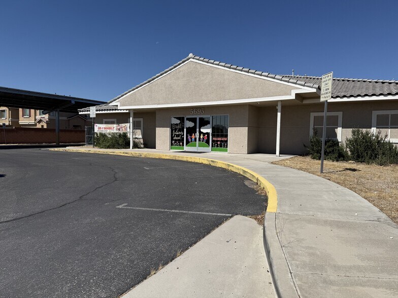 More Photos Of 5695 N Rainbow Blvd, Las Vegas Daycare Center For Lease