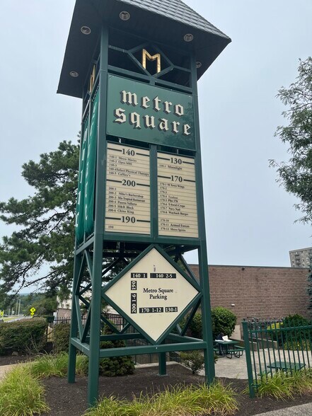 More Photos Of 190 Main St, Middletown General Retail For Lease