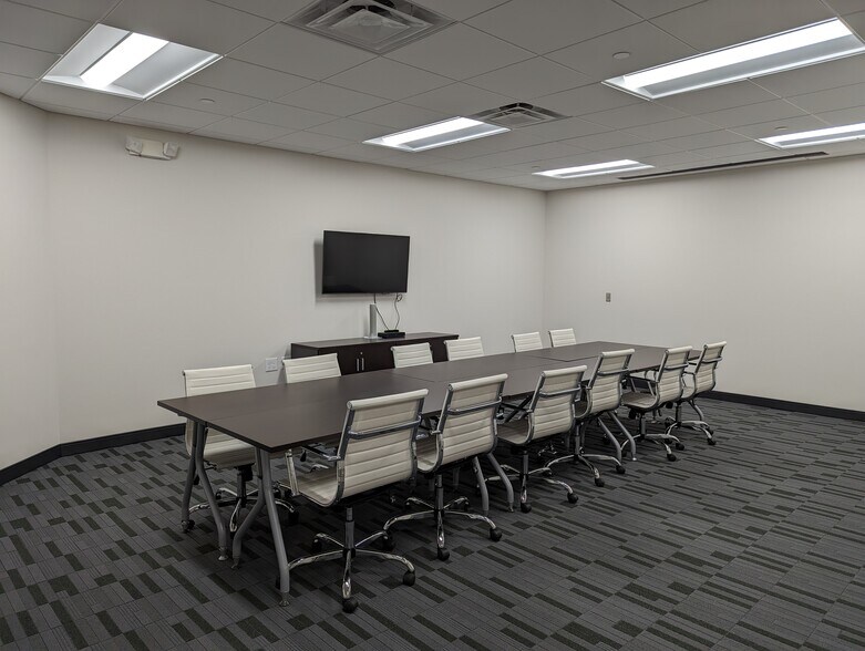 More Photos Of 1000 Pittsford Victor Rd, Pittsford Office For Lease