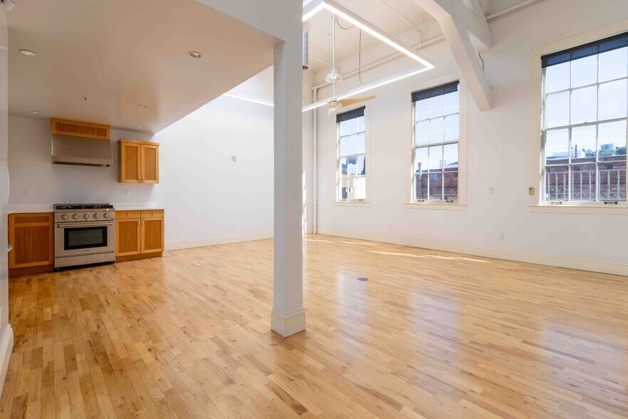 More Photos Of 777 Florida St, San Francisco Loft Creative Space For Lease