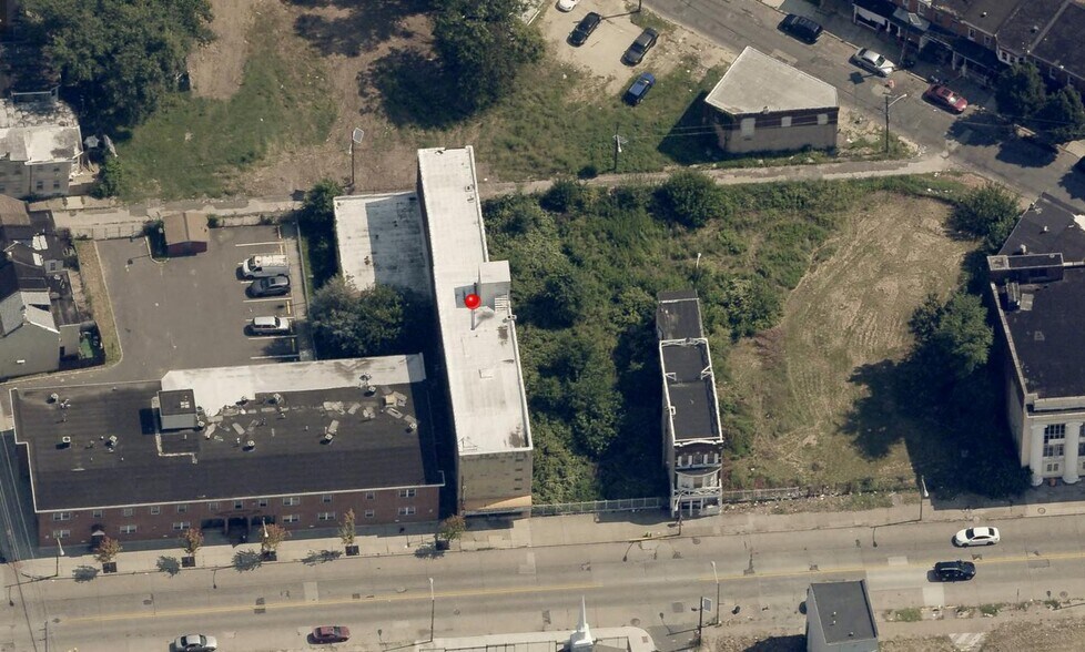 More Photos Of 918 S Broadway, Camden Storefront For Sale