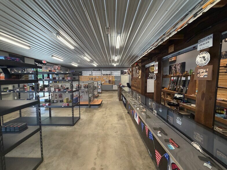 More Photos Of 1200 Dean Ave SE, Rome Self Storage For Sale