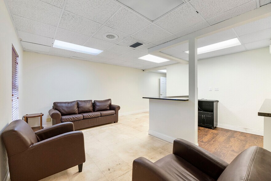 More Photos Of 1730 E Commercial Blvd, Fort Lauderdale Medical For Sale