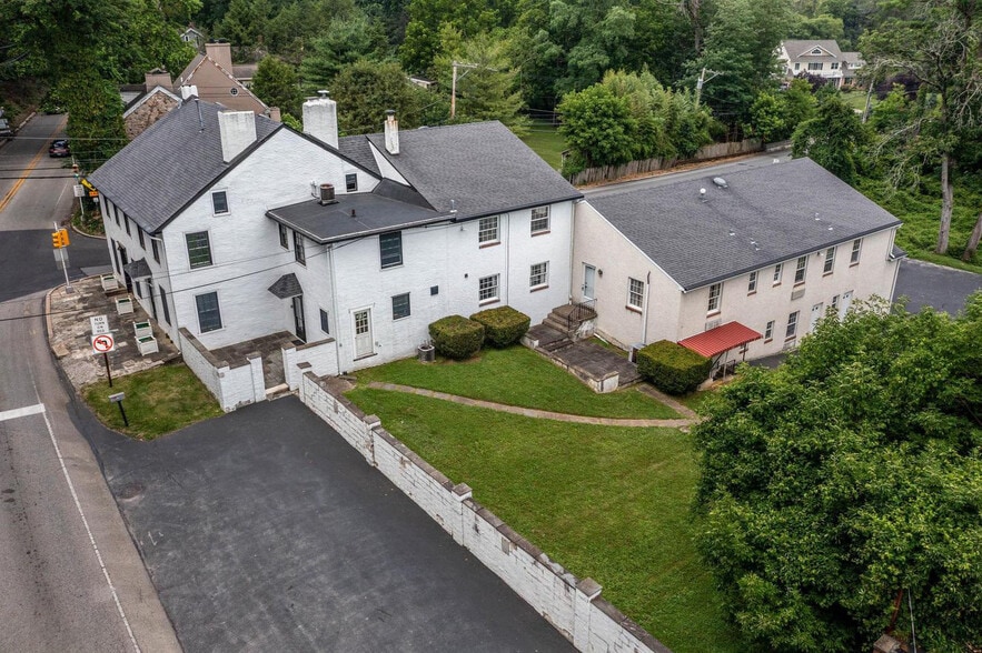 More Photos Of 601 Conestoga Rd, Villanova Office For Lease
