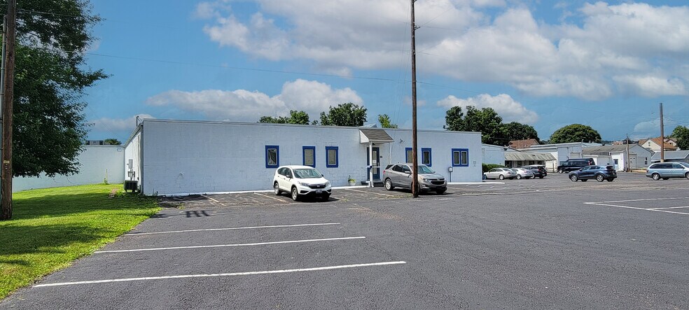 More Photos Of 164 W 9th St, Bloomsburg Storefront Retail Office For Lease
