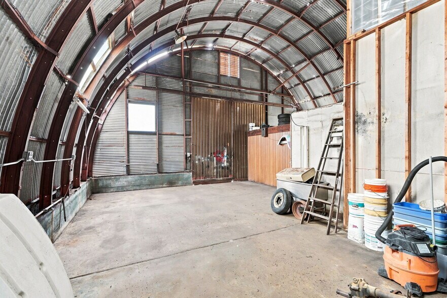 More Photos Of 119 Dewey St, Pacific Grove Auto Repair For Sale