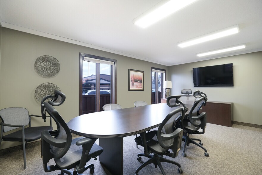 More Photos Of 931 Madison Ave, Mankato Office Residential For Lease