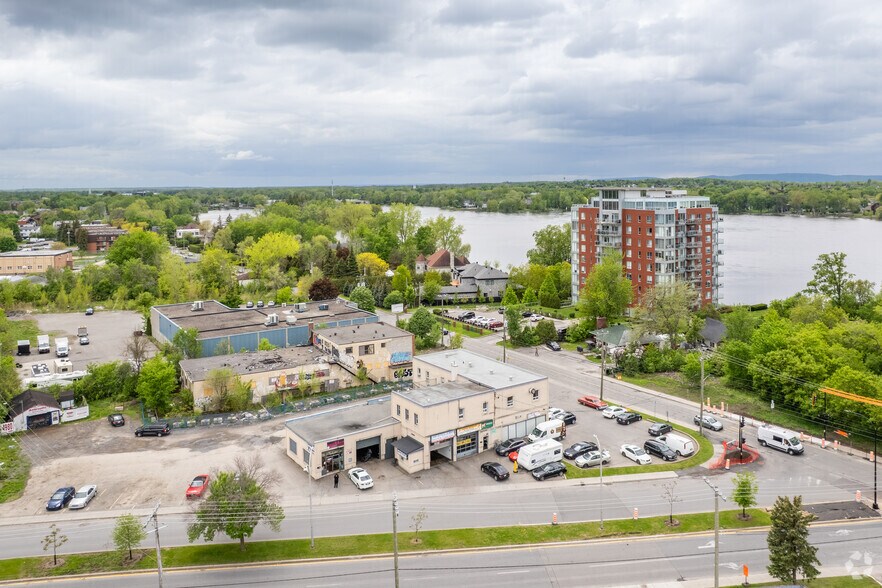 More Photos Of 14350 Boul Gouin O, Montréal Auto Repair For Sale