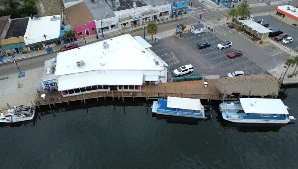 More Photos Of 776 Dodecanese Blvd, Tarpon Springs General Retail For Sale