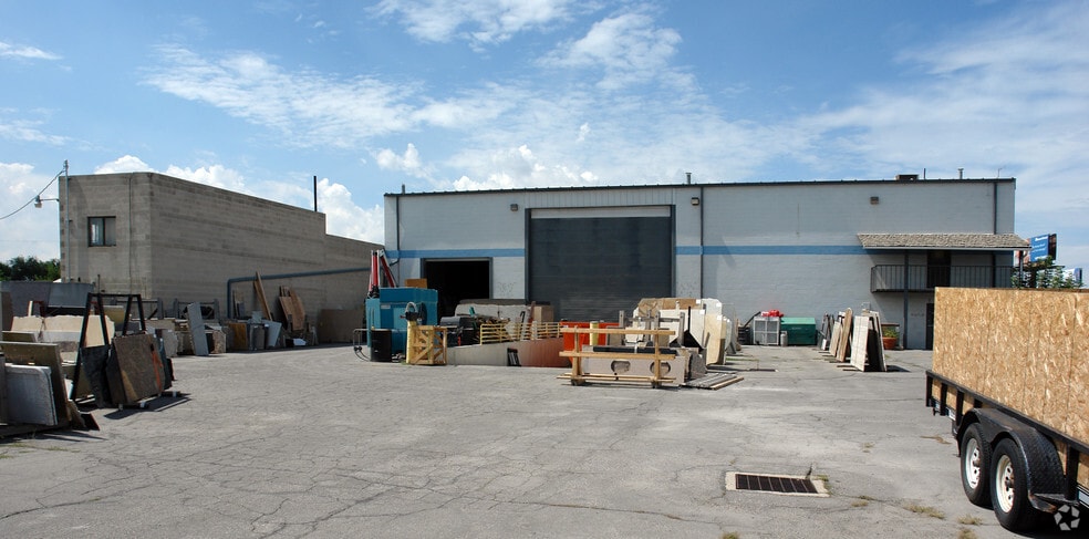 Primary Photo Of 4106-4112 S Commerce Dr, Murray Light Manufacturing For Lease