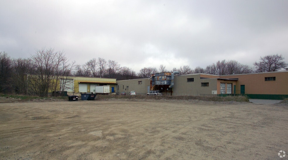 More Photos Of 360 Broadway, Taunton Warehouse For Lease