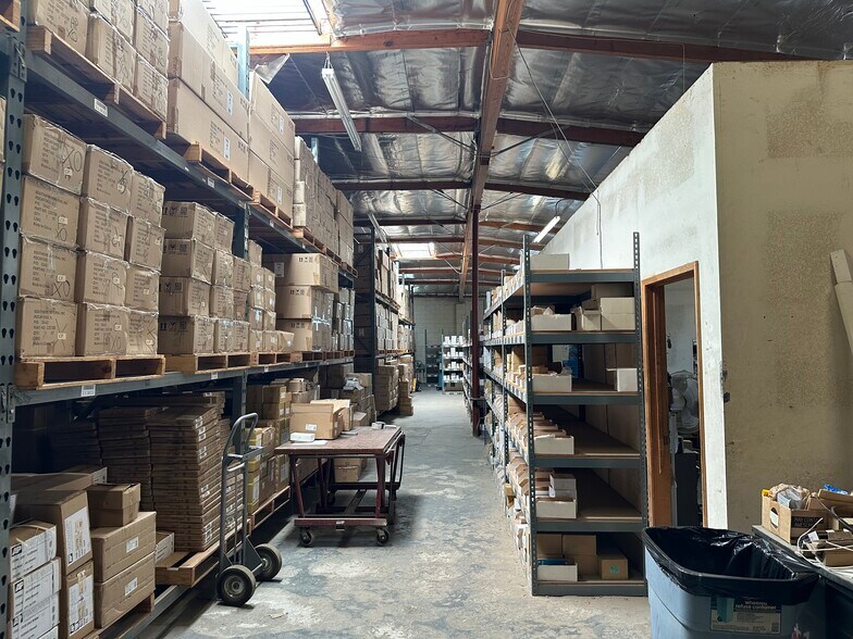 More Photos Of 4223 W Jefferson Blvd, Los Angeles Manufacturing For Lease