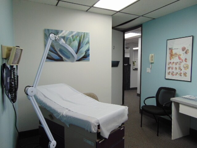 More Photos Of 30000 Orchard Lake Rd, Farmington Medical For Lease