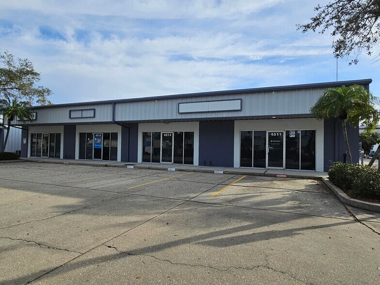 More Photos Of 4515-4521 Northgate Ct, Sarasota Warehouse For Sale