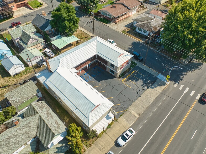 More Photos Of 615 S Main St, Colfax Hotel For Sale