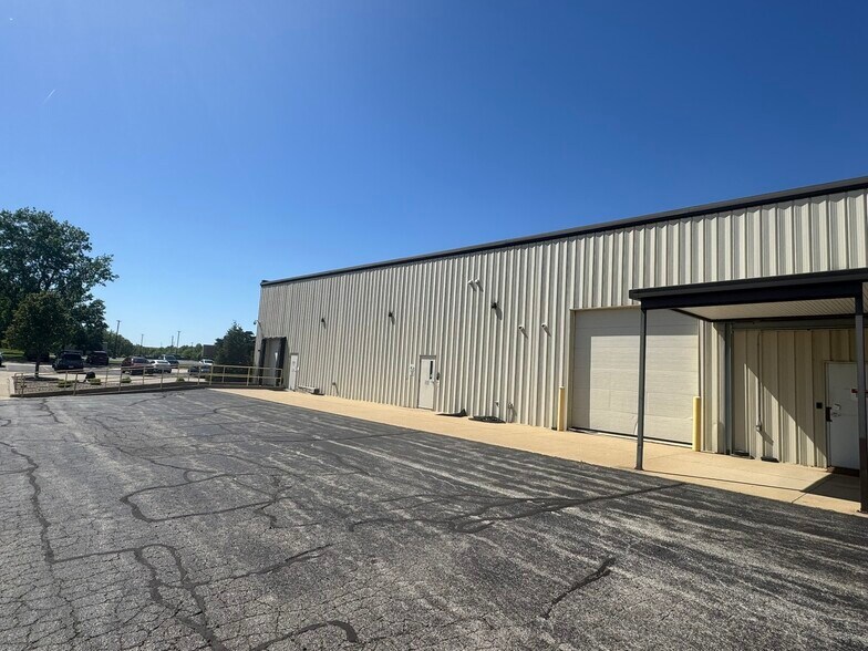 More Photos Of 796 N Sunnyside Rd, Decatur Office For Lease
