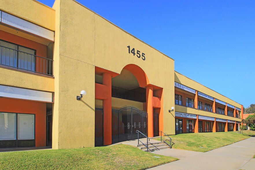 More Photos Of 1455 Monterey Pass Rd, Monterey Park Office Residential For Lease