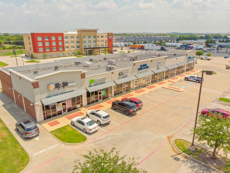 104 E US Hwy 80, Forney, TX 75126 For Lease