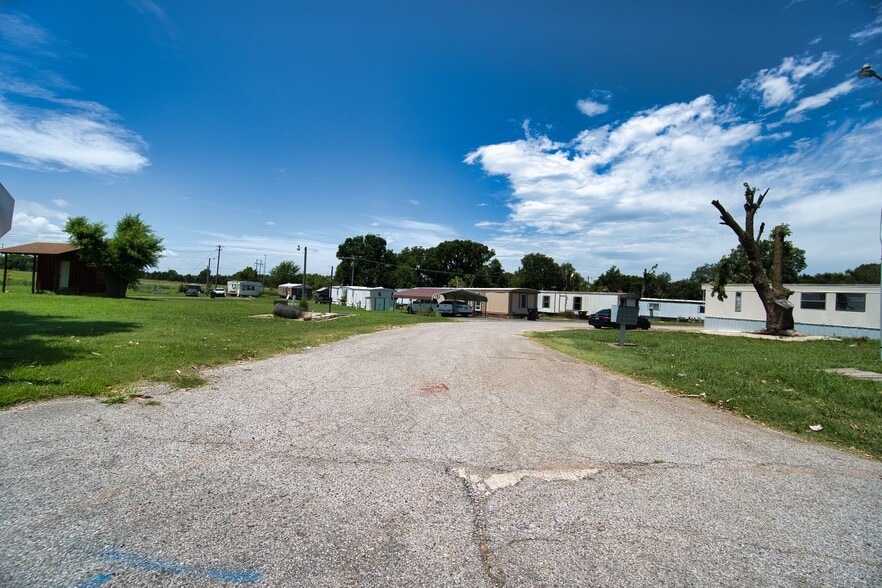 More Photos Of 400 S Front St, Noble Manufactured Housing Mobile Home Park For Sale
