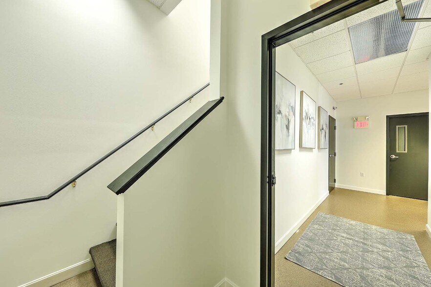 More Photos Of 577 Warren Ave, East Providence Storefront Retail Office For Sale