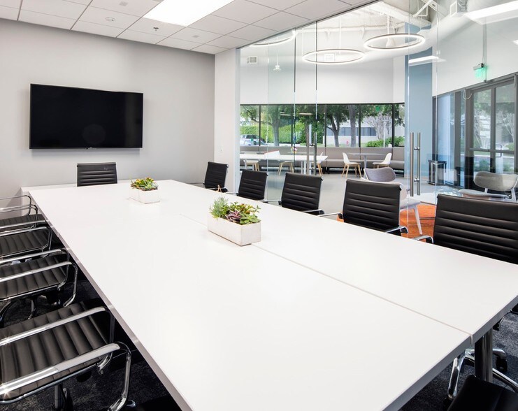 More Photos Of 19191 S Vermont Ave, Torrance Office For Lease