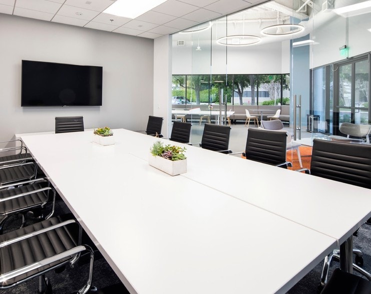 More Photos Of 19191 S Vermont Ave, Torrance Office For Sale