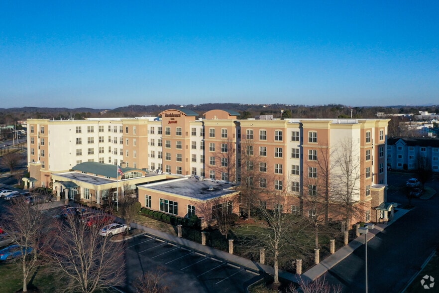 Primary Photo Of 2340 Center St, Chattanooga Hotel For Sale