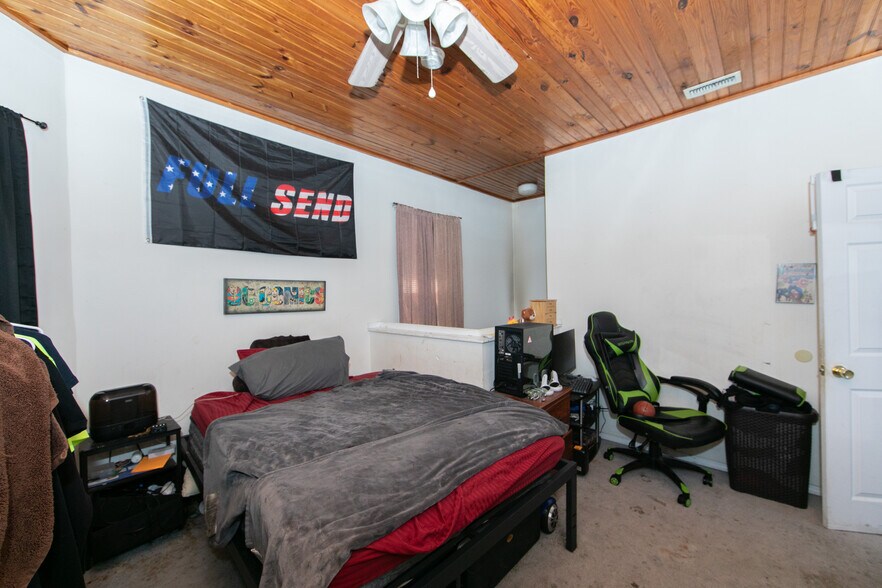 More Photos Of 604 White Horse Pike, Oaklyn Storefront For Sale