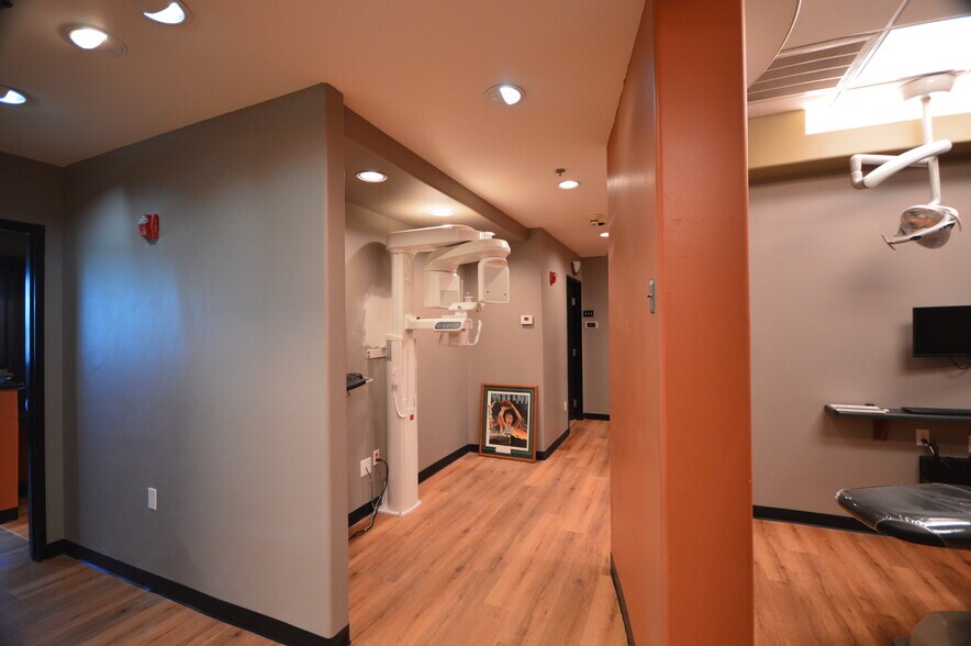 More Photos Of 13575 W Indian School Rd, Litchfield Park Medical For Sale